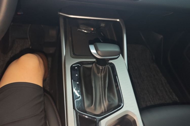 GEELY Emgrand 2025 car image #14