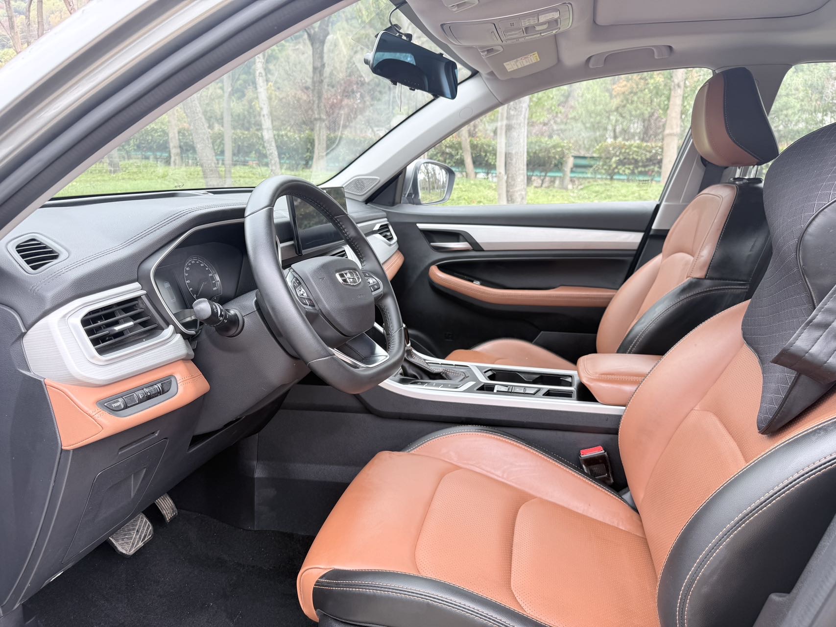 GEELY Vision X6 2021 car image #5