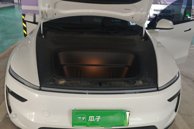 Tesla Model Y 2025 #22 Tesla Model Y 2025 immagine di auto #22