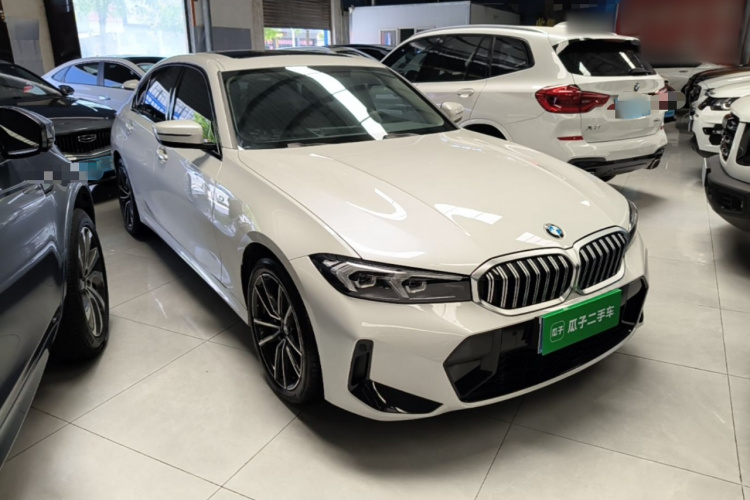 BMW 3 Series 2024 #4 BMW 3 Series 2024 car image #4