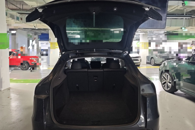 Tesla Model Y 2025 #21 Tesla Model Y 2025 car image #21