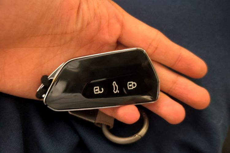 Volkswagen Golf 2021 car image #9