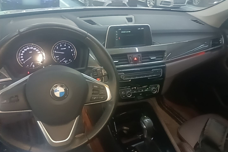 BMW X1 2019 #10 BMW X1 2019 car image #10