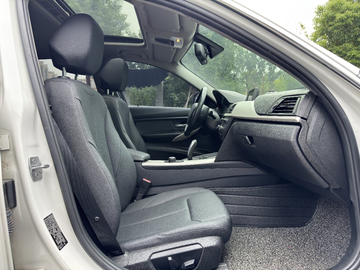 BMW 3 Series 2014 car image #9