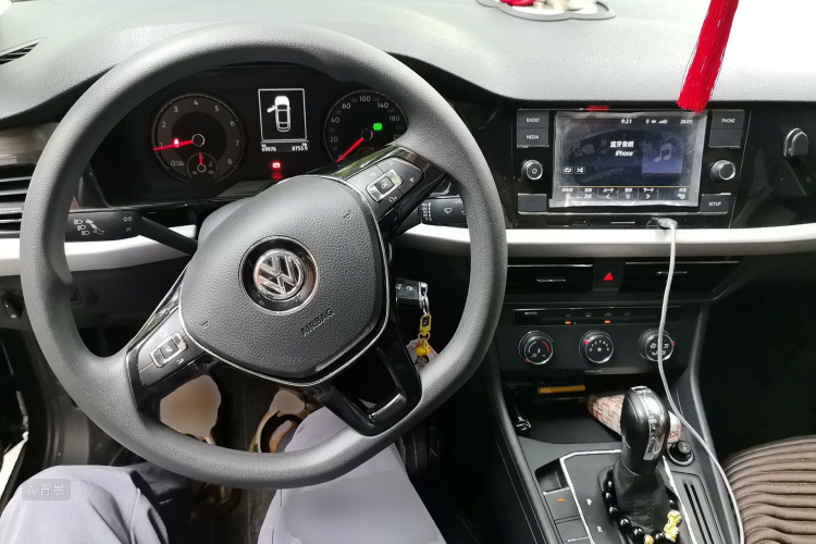 Volkswagen Lavida 2019 car image #11