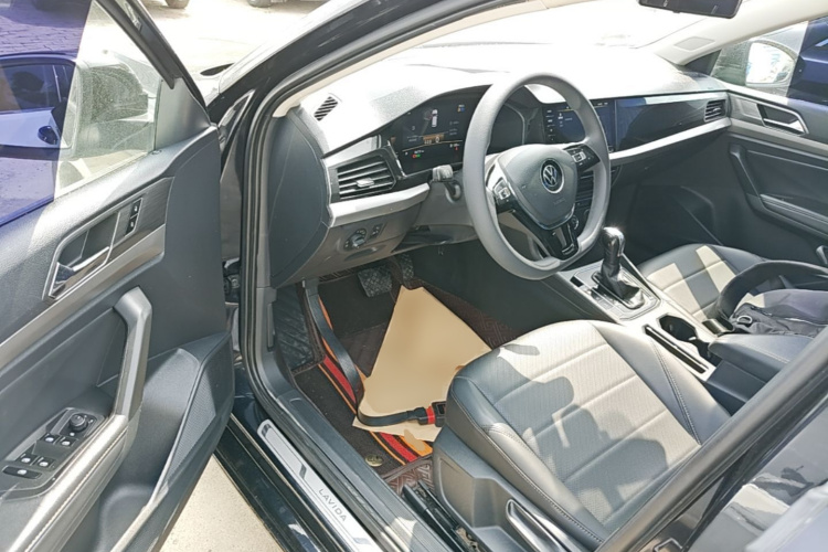 Volkswagen Lavida 2021 car image #12