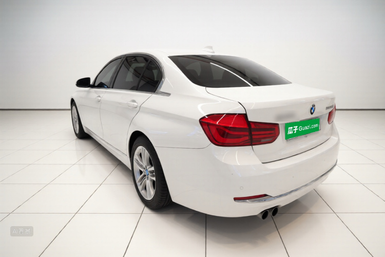 BMW 3 Series 2017 immagine di auto #5