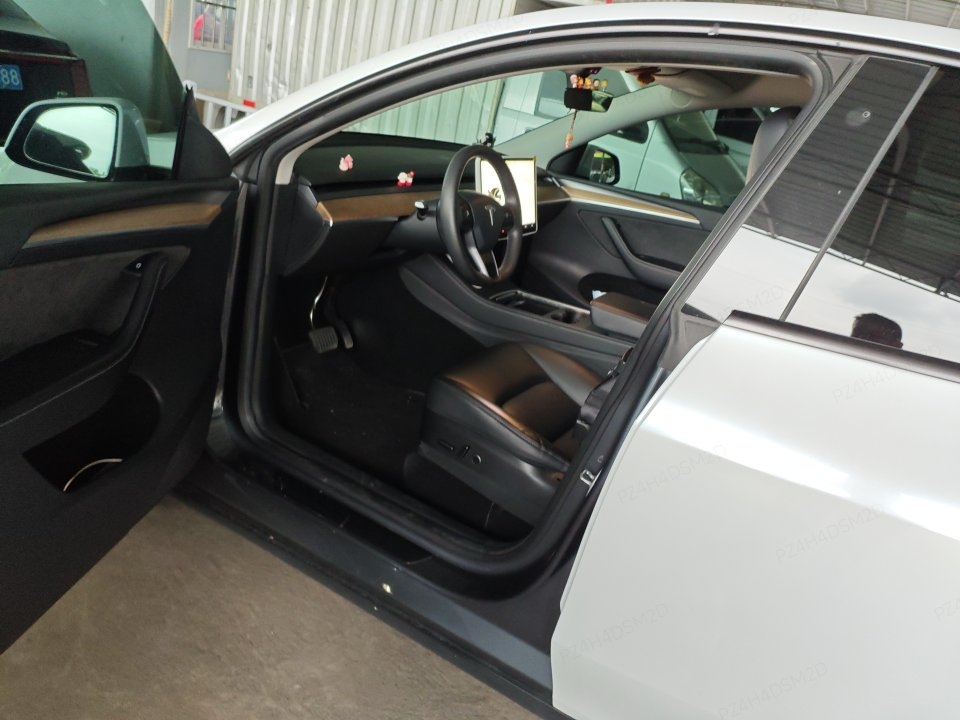 Tesla Model Y 2022 #8 Tesla Model Y 2022 car image #8