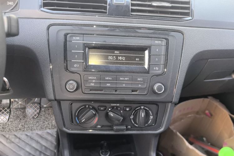 Volkswagen Santana 2019 car image #15