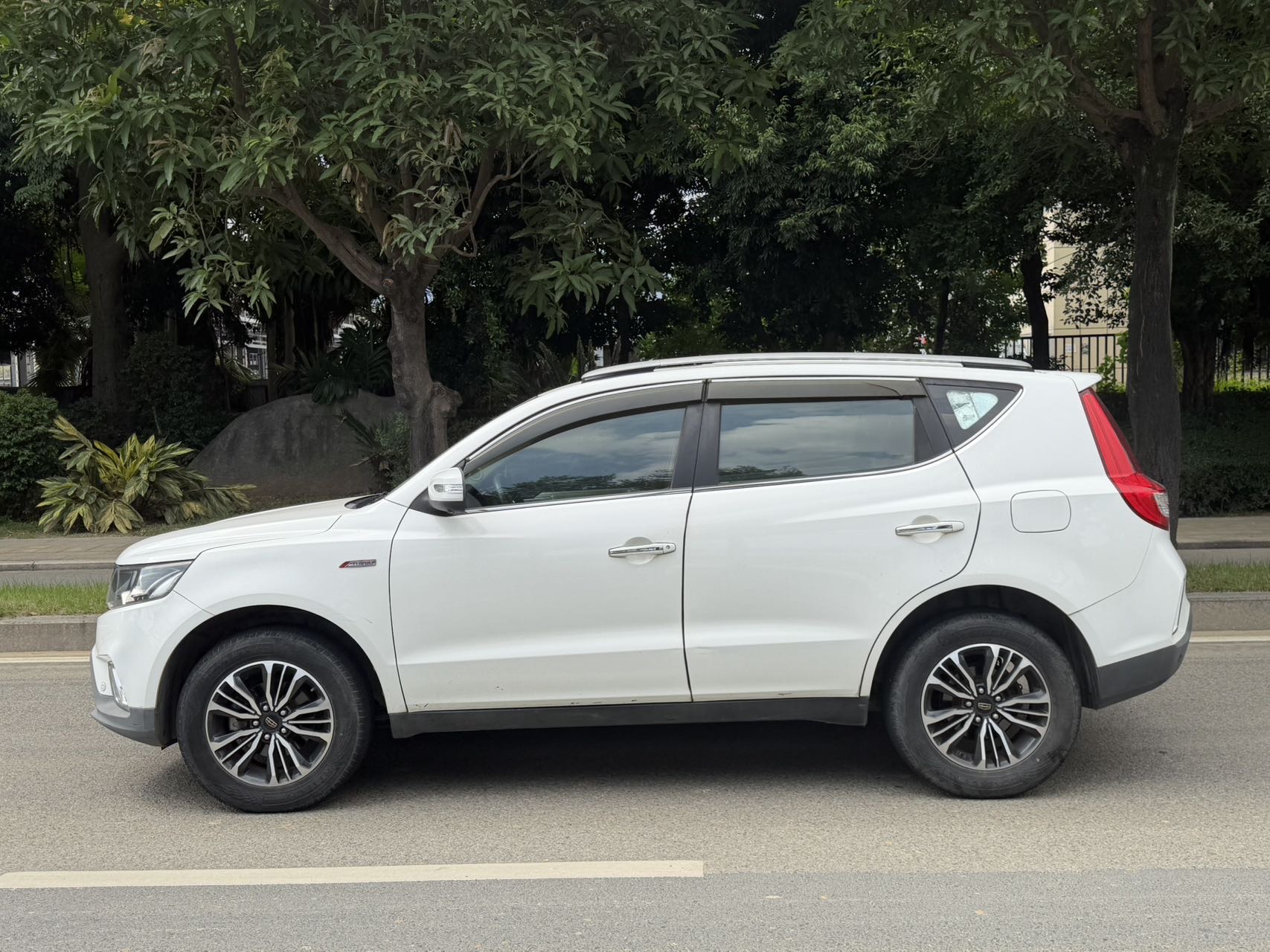 GEELY Vision X6 2016 صورة سيارة #5