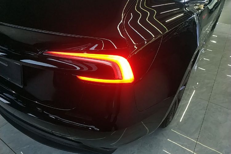 Tesla Model 3 2023 #8 Tesla Model 3 2023 car image #8