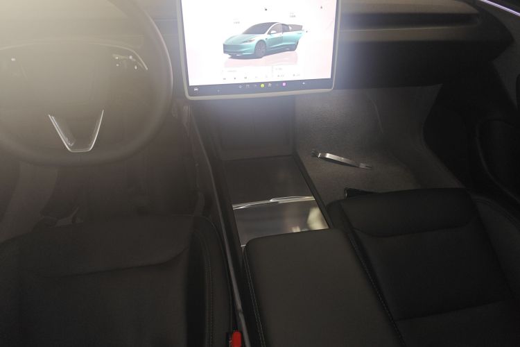 Tesla Model 3 2024 #13 Tesla Model 3 2024 car image #13