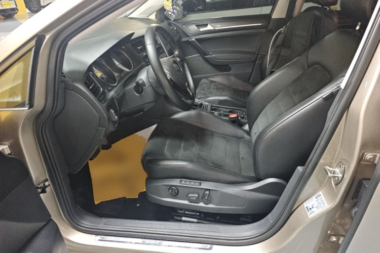 Volkswagen Golf 2019 #15 Volkswagen Golf 2019 car image #15