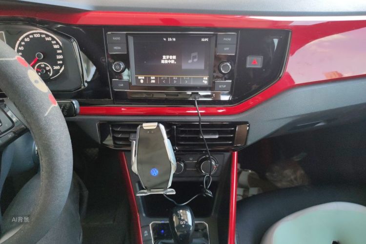 Volkswagen Polo 2019 car image #15