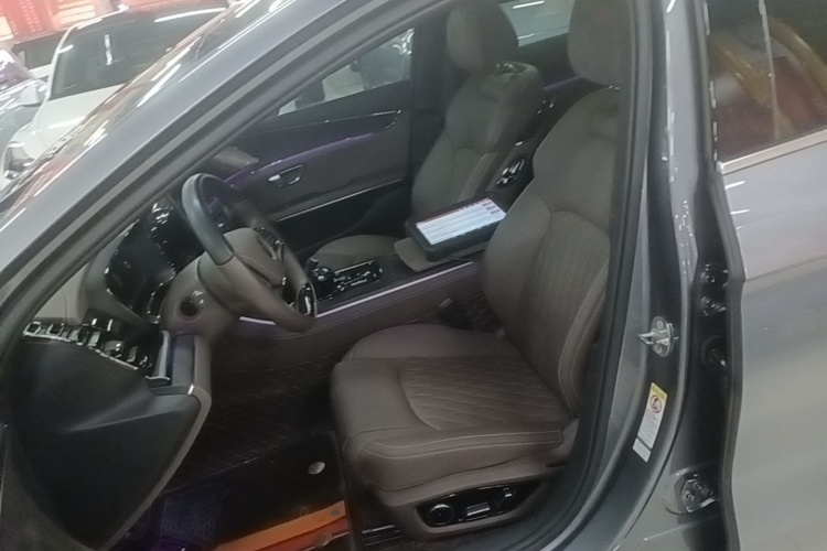 BYD Han 2022 car image #15