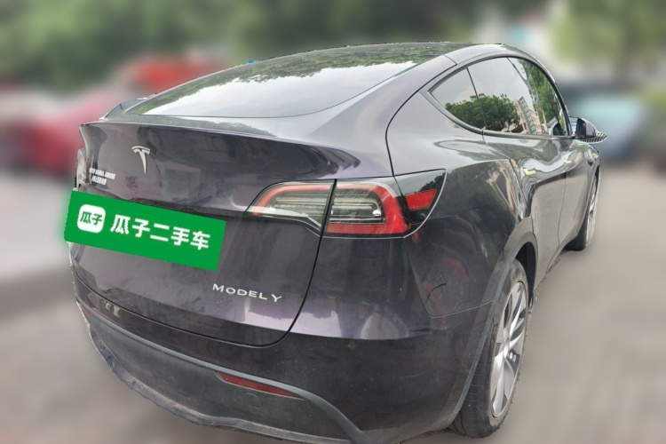Tesla Model Y 2023 #7 Tesla Model Y 2023 car image #7