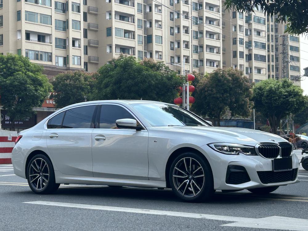 BMW 3 Series 2021 imagen de coche #3