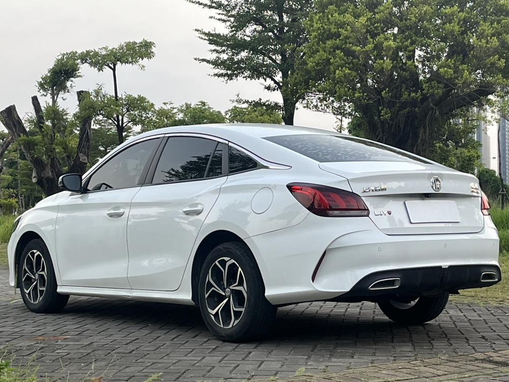 MG 5 2023 car image #5