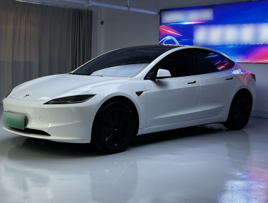 Tesla Model 3 2025 imagem de carro 