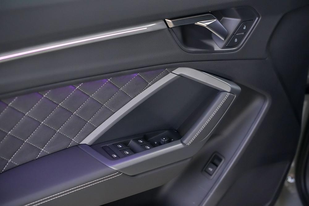 Audi Q3 2025 car image #9