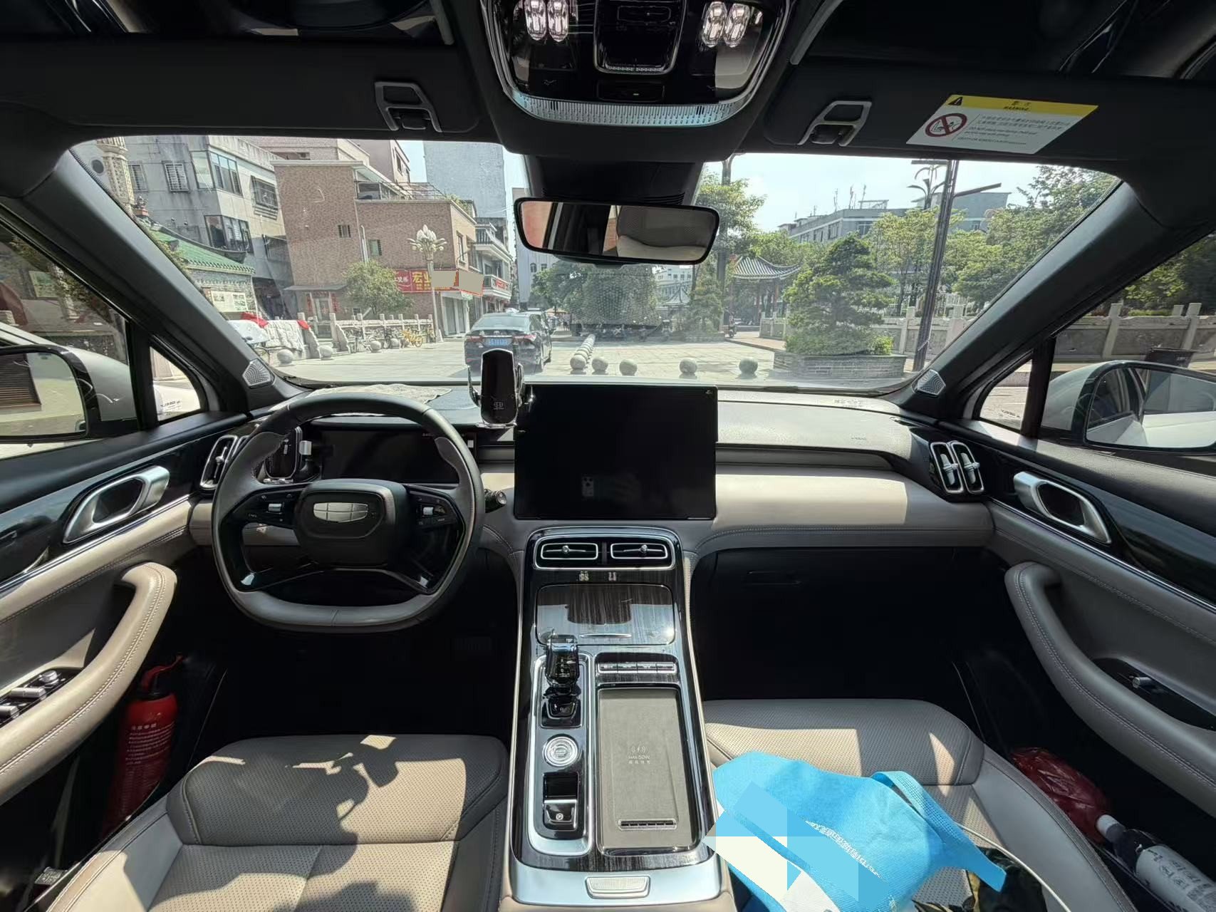 GEELY Boyue L 2025 image de voiture #3