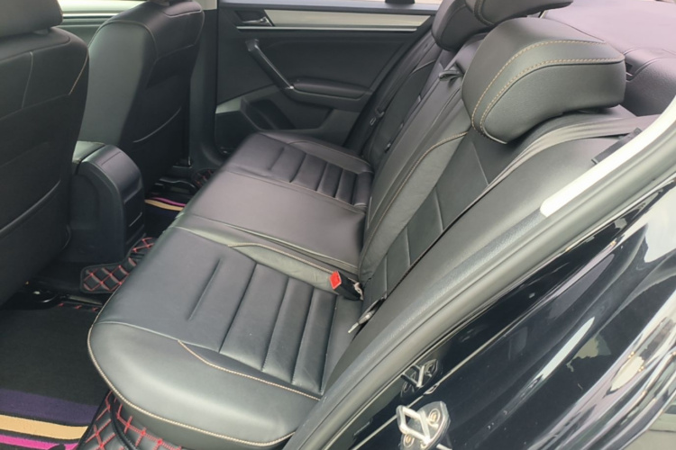 Volkswagen Bora 2018 imagen de coche #17