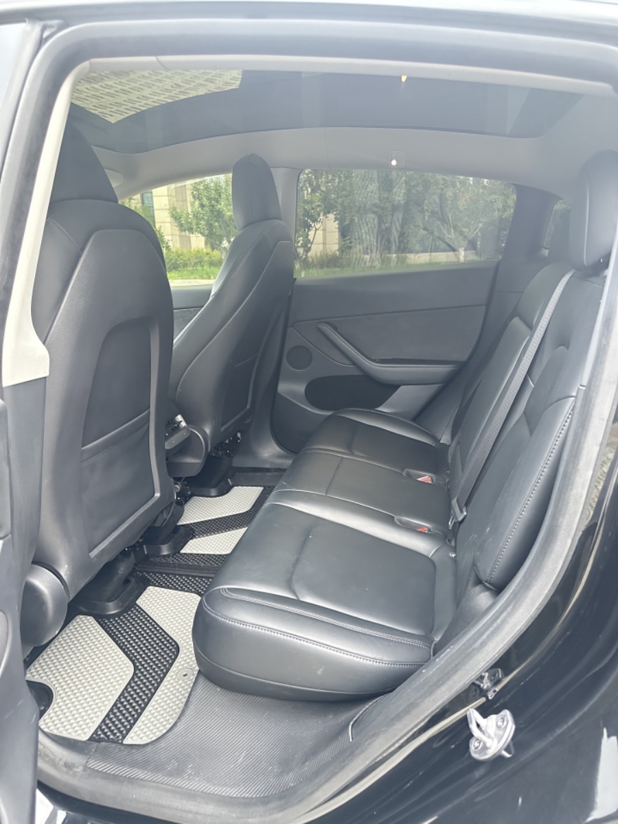 Tesla Model Y 2022 car image #8