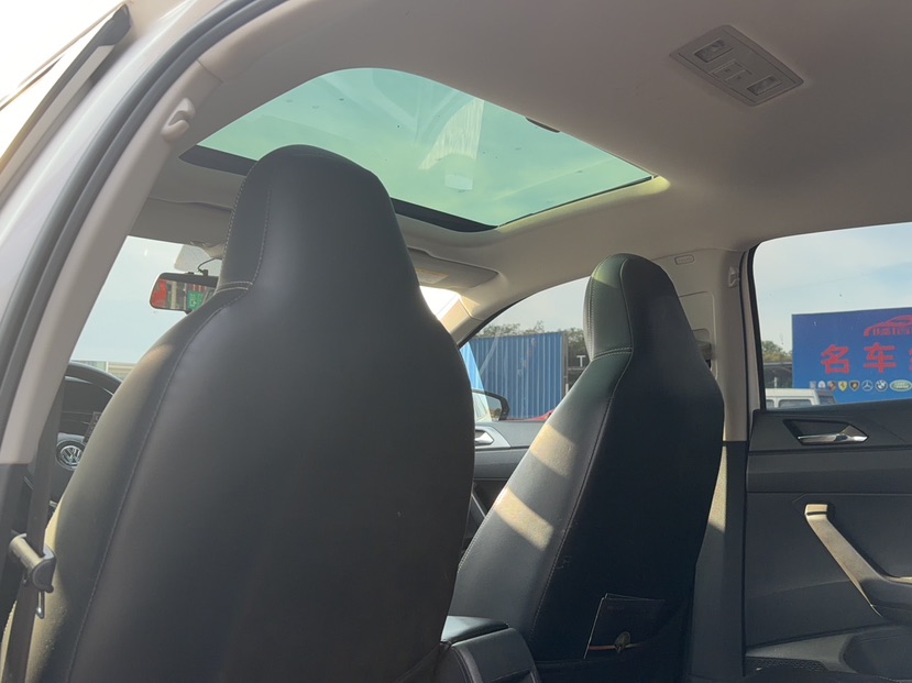 Volkswagen Polo 2020 car image #8