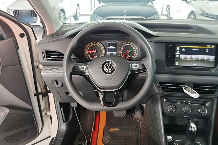 Volkswagen Tharu 2021 car image #11