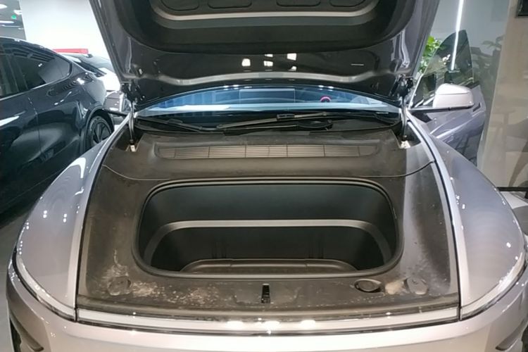 Tesla Model Y 2026 #22 Tesla Model Y 2026 car image #22
