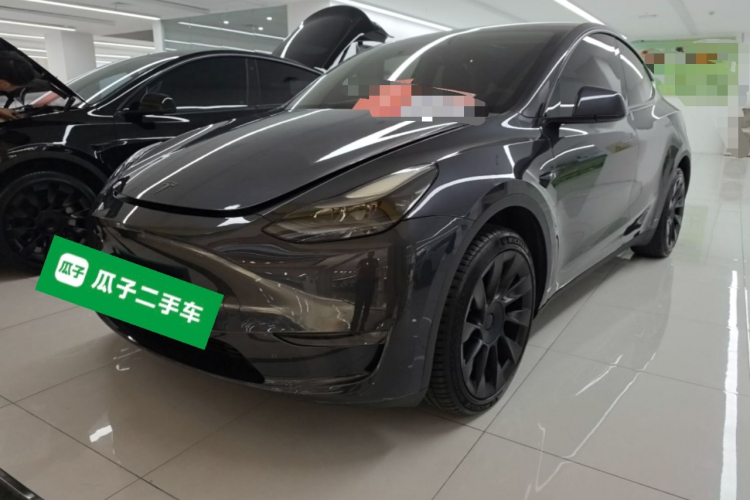 Tesla Model Y 2024 #2 Tesla Model Y 2024 car image #2