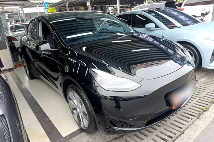Tesla Model Y 2023 #4 Tesla Model Y 2023 car image #4