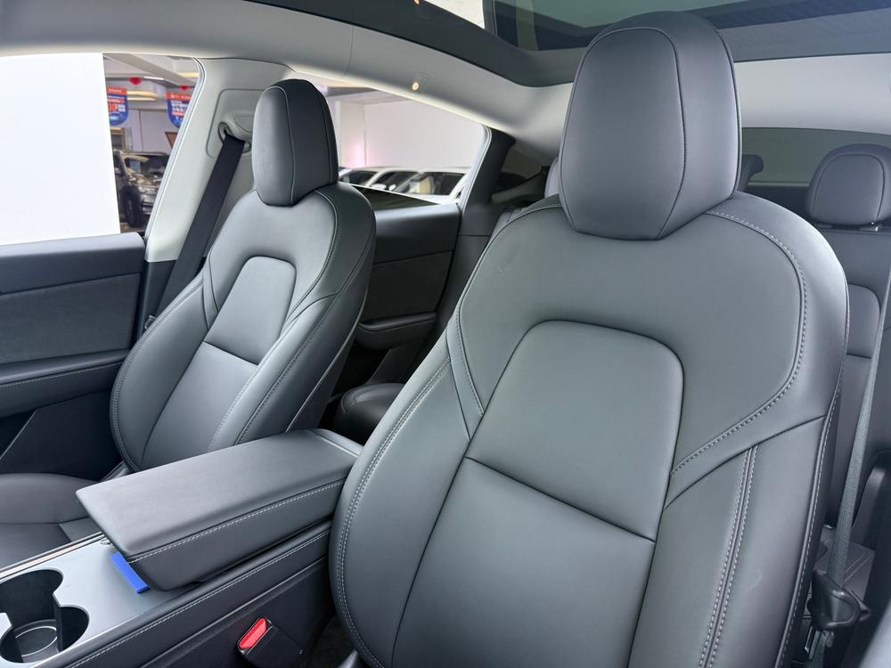 Tesla Model Y 2021 #19 Tesla Model Y 2021 car image #19