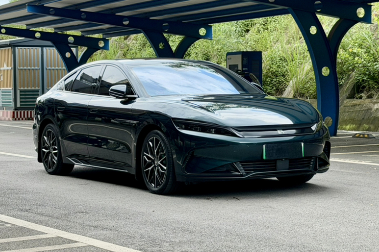 BYD Han 2023 immagine di auto #11