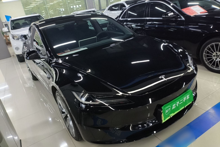 Tesla Model 3 2025 #4 Tesla Model 3 2025 صورة سيارة #4