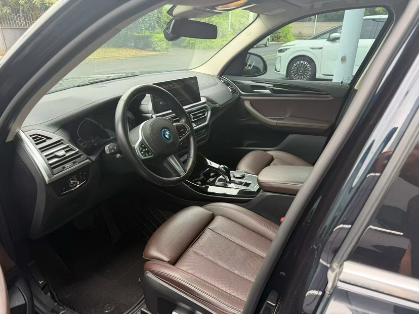 BMW iX3 2021 #4 BMW iX3 2021 car image #4