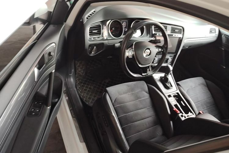 Volkswagen Golf 2019 #16 Volkswagen Golf 2019 car image #16