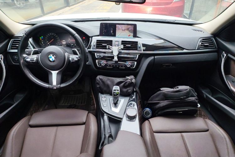 BMW 3 Series 2019 #11 BMW 3 Series 2019 car image #11