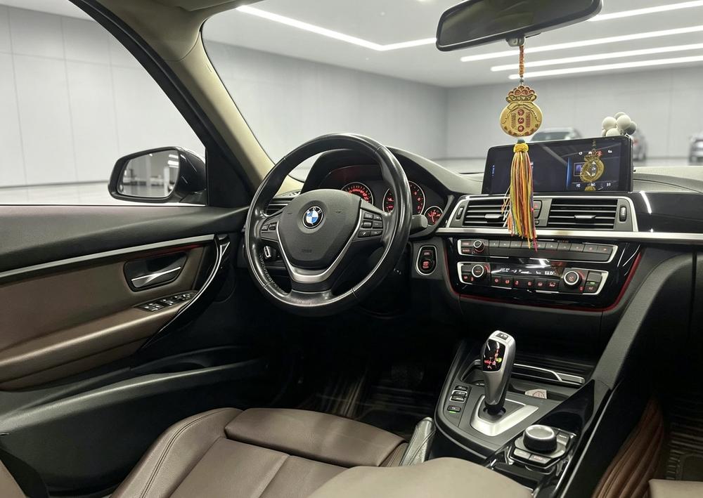 BMW 3 Series 2018 #11 BMW 3 Series 2018 car image #11
