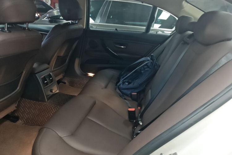BMW 3 Series 2017 #17 BMW 3 Series 2017 car image #17