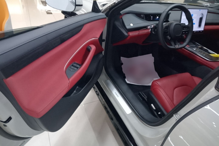 MI SU7 2025 car image #16