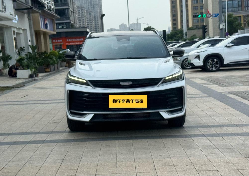 GEELY Coolray 2024 #2 GEELY Coolray 2024 car image #2