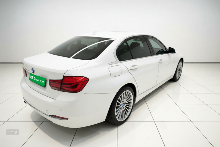 BMW 3 Series 2018 car image #7