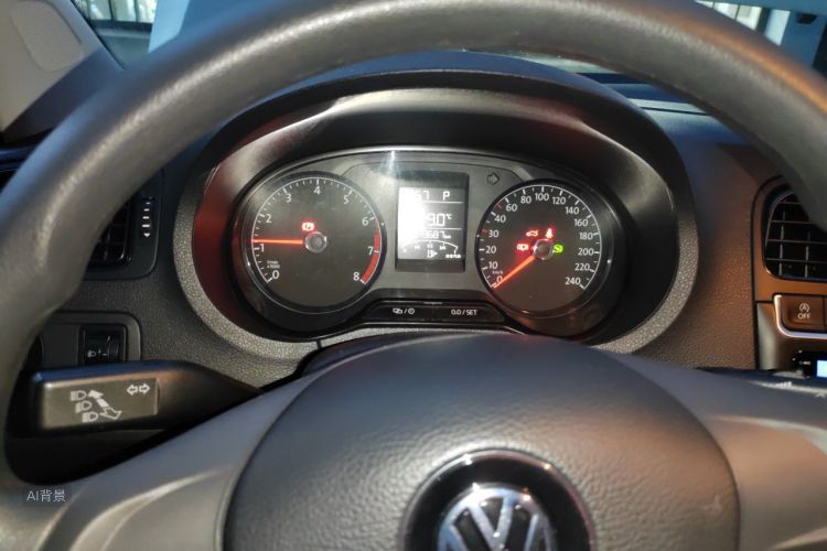 Volkswagen Polo 2018 car image #13