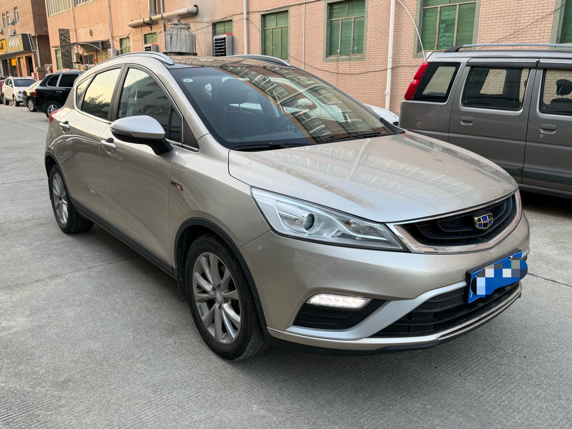 GEELY Emgrand GS 2018 car image #3