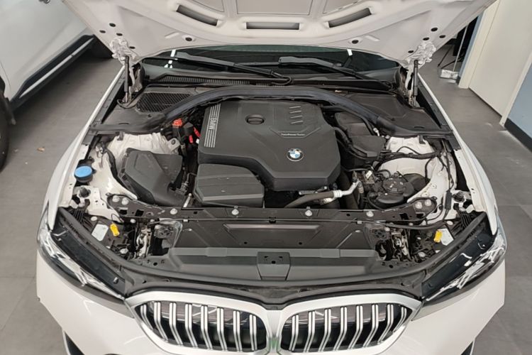BMW 3 Series 2024 #20 BMW 3 Series 2024 car image #20