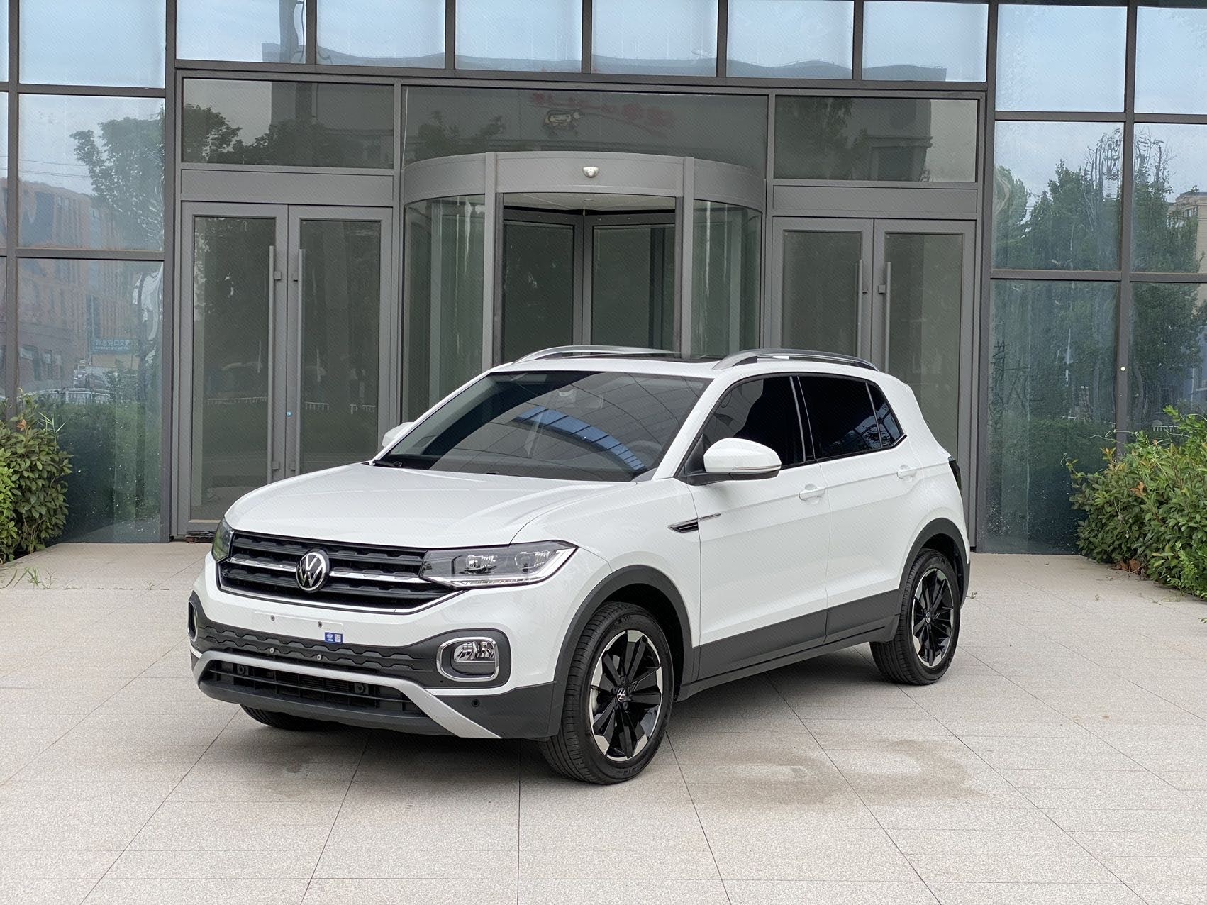 Volkswagen Tacqua 2022 car image 