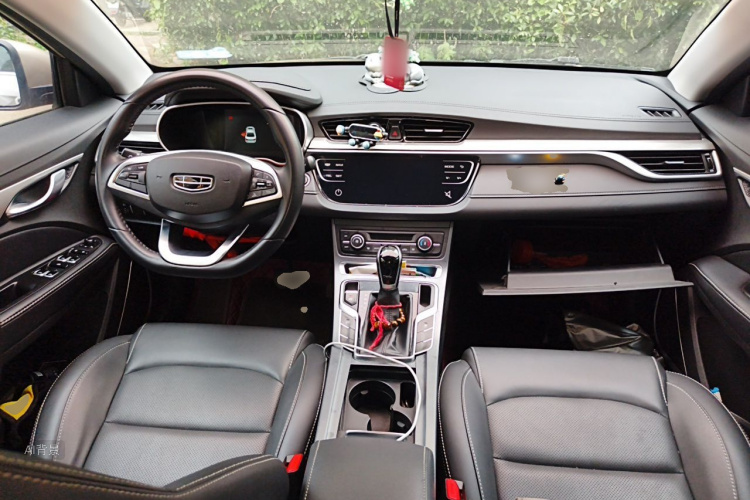 GEELY Emgrand 2020 #11 GEELY Emgrand 2020 car image #11