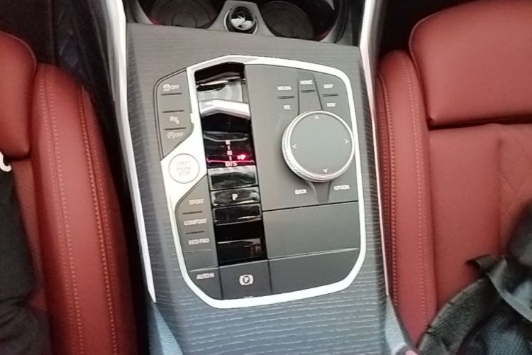 BMW 3 Series 2024 car image #18
