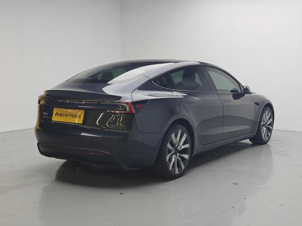 Tesla Model 3 2025 car image #7
